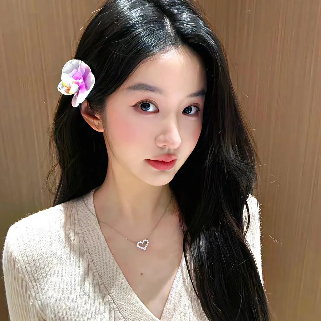 龙纹身的女鬼入镜海报
